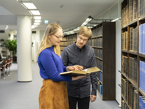 Mer information om Riksdagsbiblioteket.