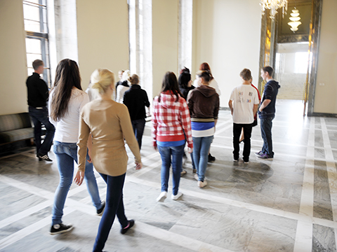 Mer information on guidade visningar.