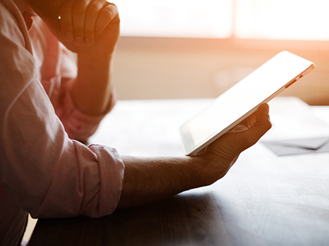 Lisää tietoa koulutusaineistoista ja tallenteista.