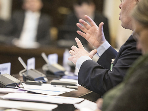 Lisää tietoa valiokuntien asiantuntijalausunnoista.