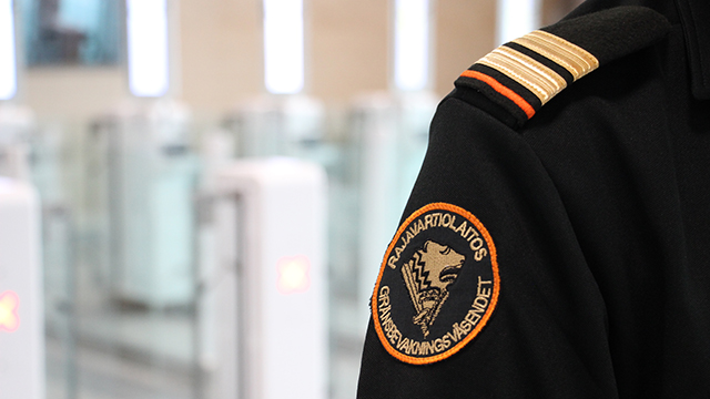 Rajavartiolaitoksen työntekijä.