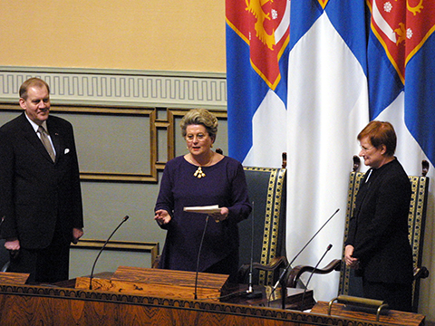 Mer information om samhälle, politik och historia.