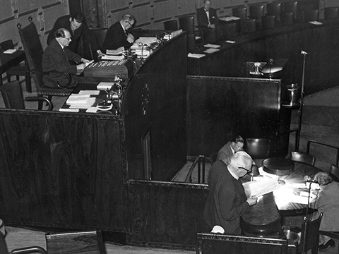 Lisää tietoa puhemiesinstituution historiasta.