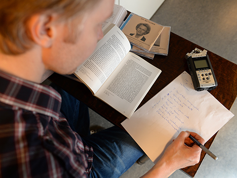 Mer information om arkivet för muntlig historia.