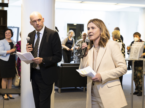 Mer information om Riksdagsbiblioteket och Riksdagens arkiv 150 år.